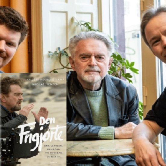 Foto af de 2 forfattere sammen med Erik Clausen
